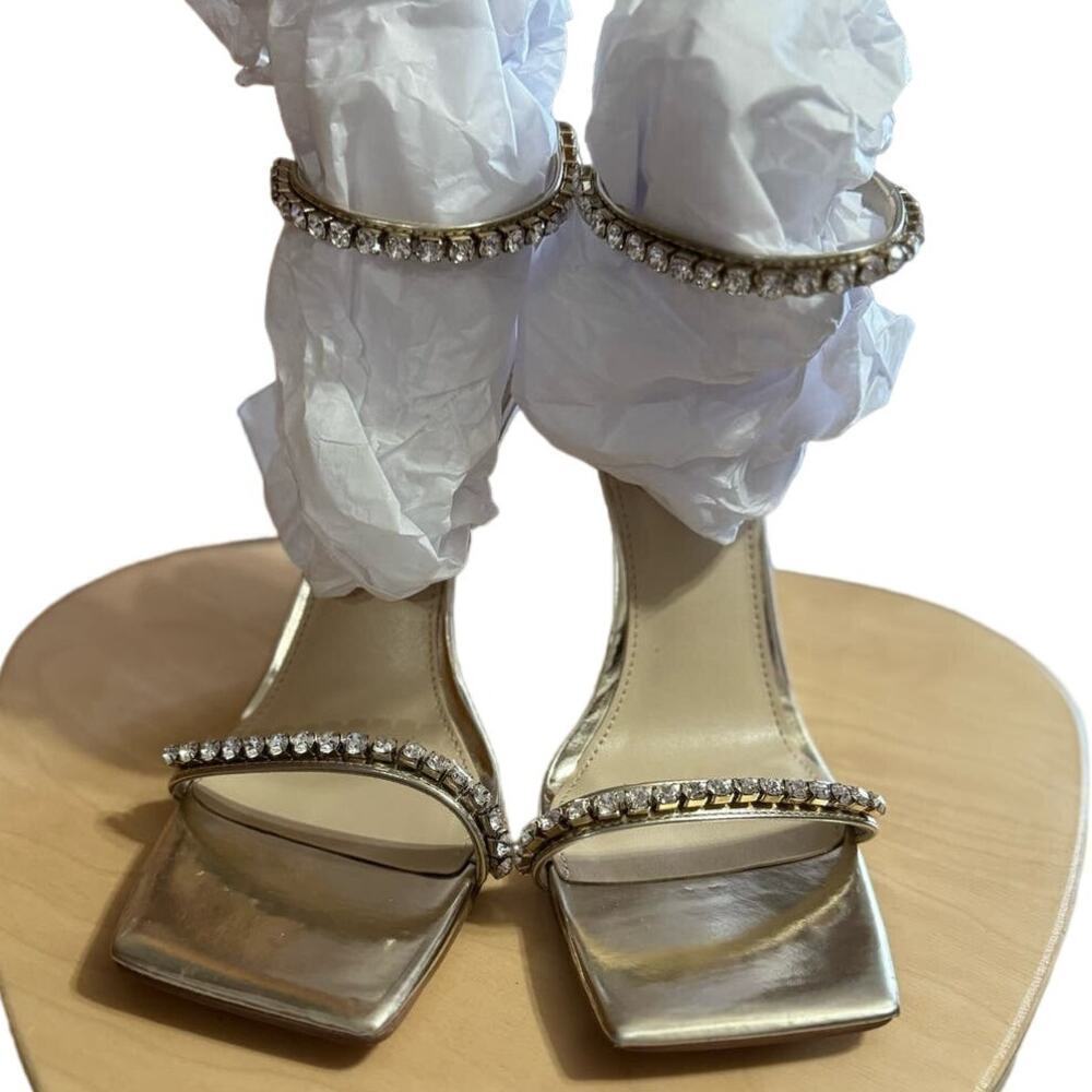 Marc Fisher LTD NWOB Karima Ankle Strap Sandal Heels In Gold Tone Size 8 - Picture 2 of 5